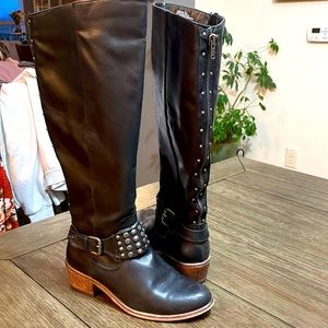 Baretraps black boots